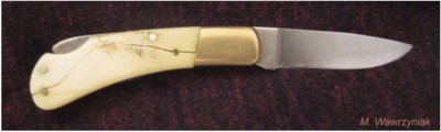 Pocket-knife-before-a